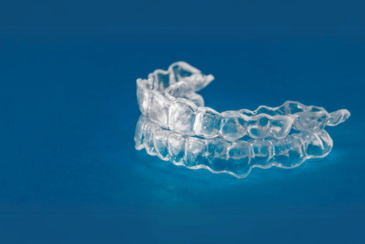 Braces Kits vs Aligners Kits: Key Differences You Need to Know
