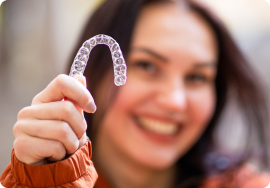 Illustration showing a dental fistula with labeled tooth pulp, abscess, fistula tract, and gum tissue.
